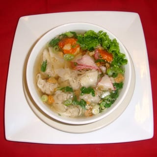 Wonton Soup with Noodles